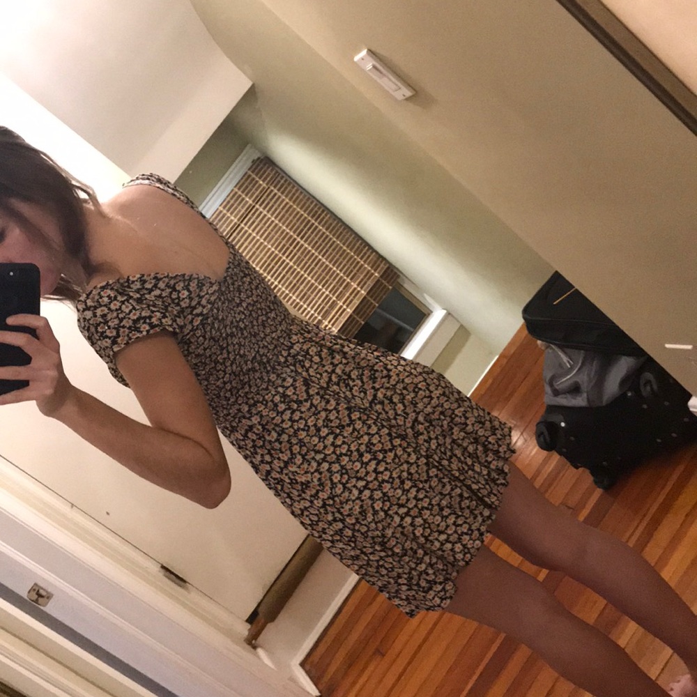 Dress - Picture 4 of 4